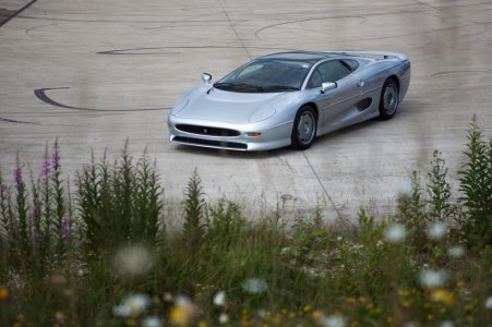 XJ 2.jpg